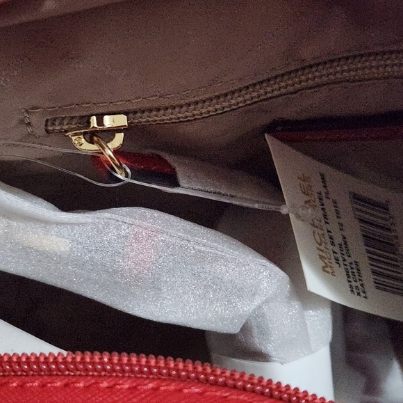 Brand New Michael Kors Jet Set Travel Extra-Small Saffiano Flame Red - Picture 2 of 15